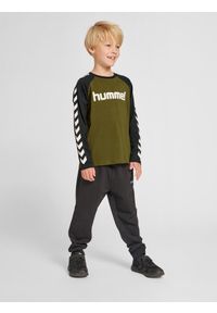 Dziecięca koszulka z długim rękawem Hummel Boys. Kolor: zielony. Materiał: bawełna. Długość rękawa: długi rękaw. Długość: długie #2