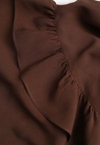 Born2be - Brązowa Wiskozowa Sukienka Koszulowa z Falbanami przy Rękawach i Paskiem Dinirae. Okazja: na co dzień. Kolor: brązowy. Materiał: wiskoza. Typ sukienki: koszulowe. Styl: casual, klasyczny #5