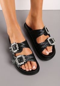 Renee - Czarne Klapki na Niskiej Platformie z Dwiema Klamerkami i Cyrkoniami Asetia. Kolor: czarny. Obcas: na platformie #5