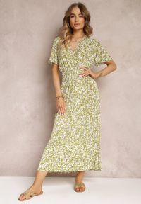 Renee - Jasnozielona Rozkloszowana Sukienka Maxi w Kwiaty z Gumką w Pasie Aeyana. Typ kołnierza: dekolt kopertowy. Kolor: zielony. Długość rękawa: krótki rękaw. Wzór: kwiaty. Typ sukienki: kopertowe. Długość: maxi