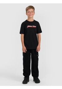 4f - 4F T-shirt regular z nadrukiem chłopięcy - czarny 128 (7-8 lat). Kolor: czarny. Wzór: nadruk. Sezon: lato