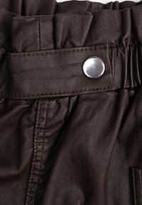 Renee - Ciemnobrązowa Dopasowana Spódnica Mini z Imitacji Skóry z Gumką w Talii i Kieszeniami Anishree. Kolor: brązowy. Materiał: skóra #2