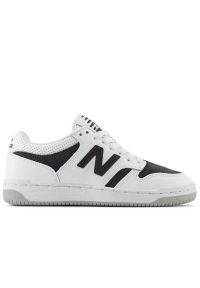 Buty dziecięce New Balance GSB480VB - białe. Okazja: na co dzień. Kolor: biały. Materiał: skóra, syntetyk, materiał. Szerokość cholewki: normalna. Sport: turystyka piesza #1