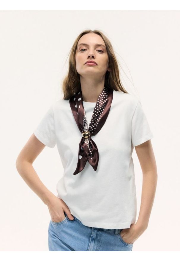 Reserved - T-shirt z apaszką - biały. Kolor: biały. Materiał: bawełna