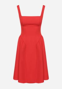 Born2be - Czerwona Sukienka Rozkloszowana z Ozdobną Kokardą na Plecach Sonarisea. Typ kołnierza: kokarda. Kolor: czerwony. Typ sukienki: rozkloszowane. Styl: klasyczny #6