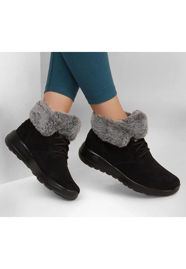 skechers - Buty Skechers Skechers On-The-Go Joy Plush Dreams czarne (144042-BKGY). Kolor: czarny. Materiał: zamsz, futro. Szerokość cholewki: normalna. Sezon: zima. Styl: sportowy, elegancki. Model: Skechers Sport. Sport: turystyka piesza