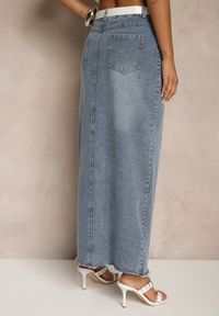 Renee - Niebieska Spódnica Jeansowa o Ołówkowym Kroju Zdobiona Rozcięciem Lisovira. Stan: podwyższony. Kolor: niebieski. Materiał: jeans. Wzór: aplikacja. Styl: elegancki