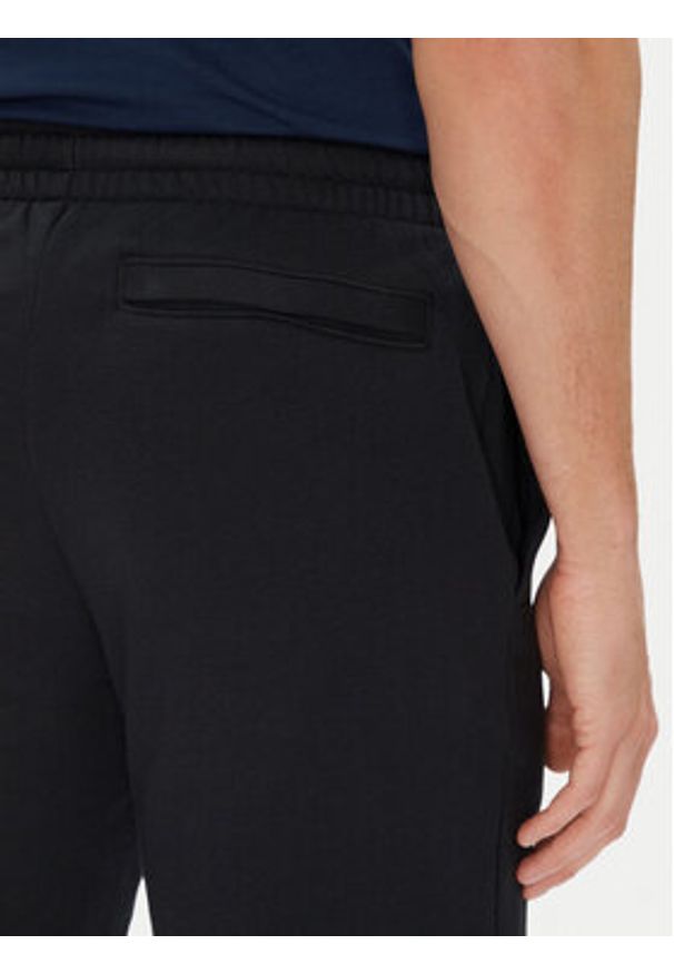 Under Armour Szorty sportowe Rival 1379779 Czarny Regular Fit. Kolor: czarny. Materiał: bawełna. Styl: sportowy