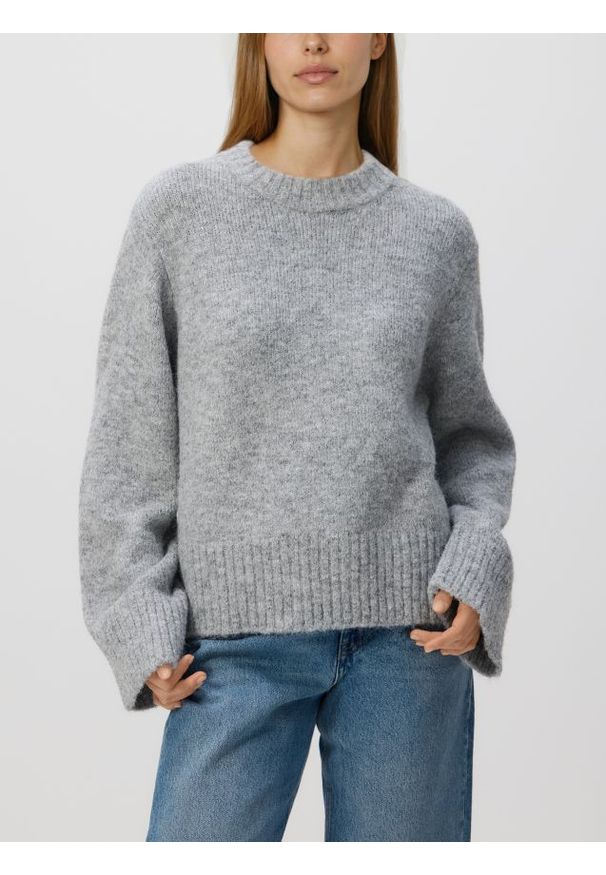 Reserved - Sweter z domieszką wełny - szary. Kolor: szary. Materiał: wełna