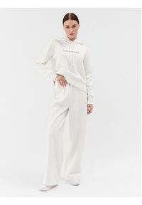 Calvin Klein Jeans Bluza J20J221335 Biały Regular Fit. Kolor: biały. Materiał: syntetyk, bawełna #3