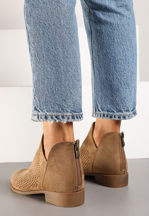 Born2be - Ciemnobeżowe Płaskie Botki Vices z Wycięciem Felilia. Okazja: na co dzień. Kolor: beżowy. Materiał: jeans. Obcas: na obcasie. Styl: elegancki, casual