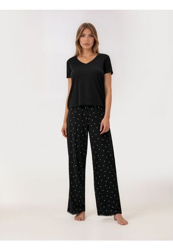 Sinsay - Piżama dwuczęściowa z domieszką wiskozy - czarny. Kolor: czarny. Materiał: wiskoza