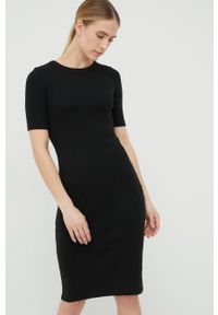 4f - 4F sukienka kolor czarny midi dopasowana. Kolor: czarny. Materiał: dzianina. Długość rękawa: krótki rękaw. Typ sukienki: dopasowane. Długość: midi