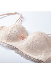 Intica - Biustonosz balkonetka push-up koronkowy z kokardkami Hafize. Kolor: czerwony. Materiał: koronka. Rodzaj stanika: push-up #3