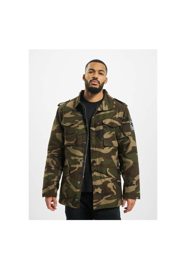 Kurtka zimowa dwa w jednym Urban Classics Peter. Kolor: zielony, brązowy, wielokolorowy. Sezon: zima