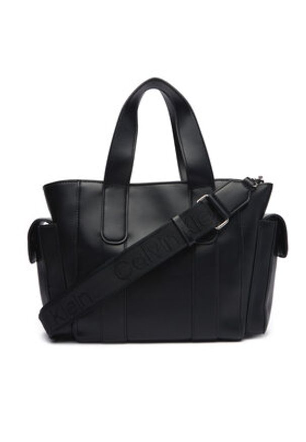 Calvin Klein Torebka Webbing Strap Small Tote LV04F3290G Czarny. Kolor: czarny. Materiał: skórzane