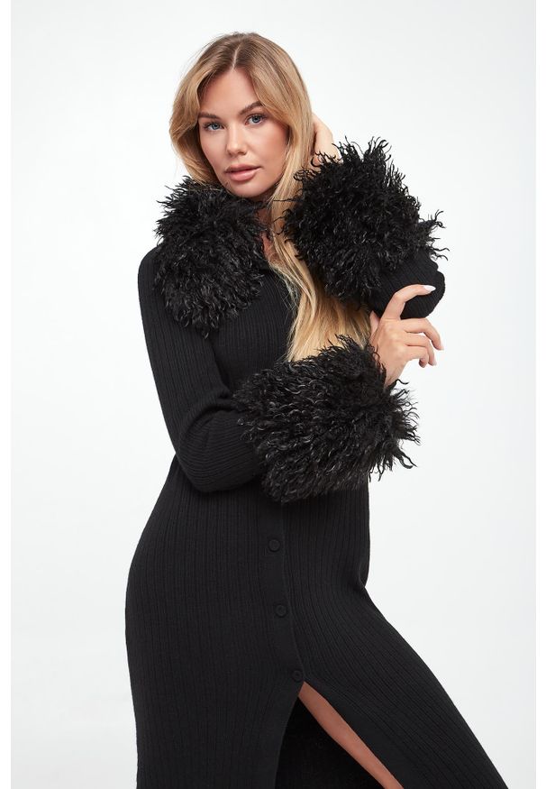 Twinset Milano - Sukienka damska z wełną TWINSET. Materiał: wełna