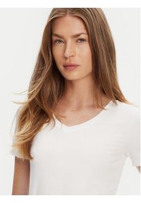 Guess T-Shirt O5RI02 KBBU1 Biały Regular Fit. Kolor: biały. Materiał: bawełna #3