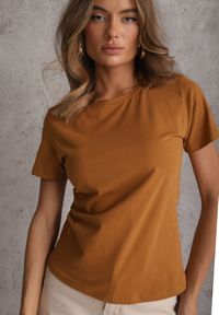 Renee - Brązowy T-shirt z Bawełny z Okrągłym Dekoltem Nedima. Okazja: na co dzień. Kolor: brązowy. Materiał: bawełna. Styl: casual, klasyczny #3