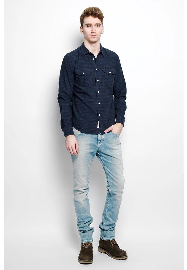 Lee - LEE WORKER SHIRT MĘSKA KOSZULA DŁUGI RĘKAW BRIGHT NAVY L866ZICF. Długość rękawa: długi rękaw. Długość: długie