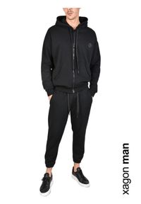 Xagon Man Bluza "Fleece" | MDAWS6 | Fleece | Mężczyzna | Czarny. Okazja: na co dzień. Typ kołnierza: kaptur. Kolor: czarny. Materiał: bawełna. Wzór: aplikacja. Styl: casual