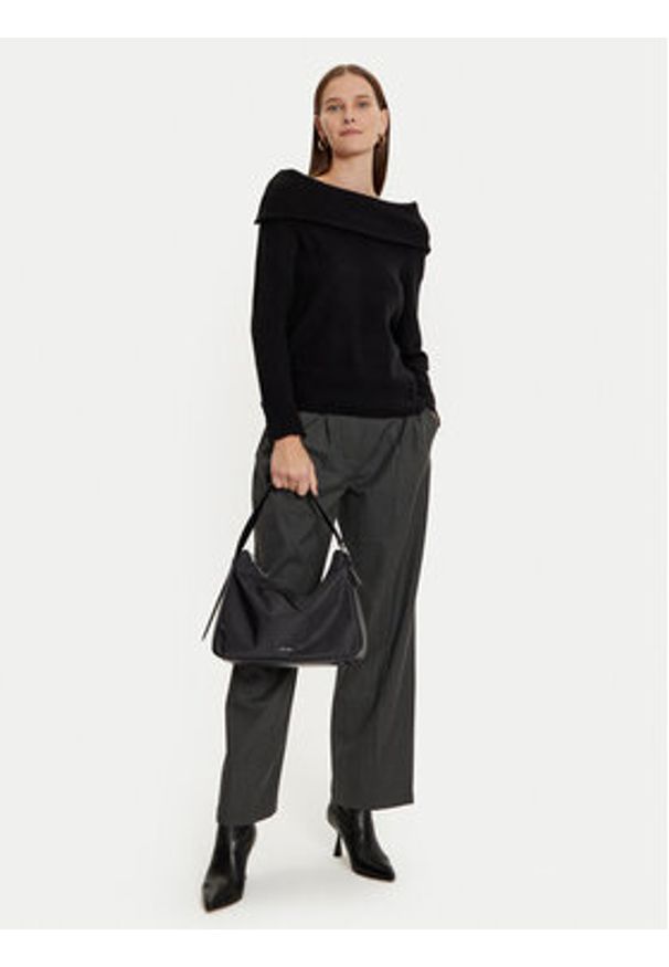 Calvin Klein Torebka Ck Sense Md Shoulder Bag_Nylon K60K612797 Czarny. Kolor: czarny. Materiał: skórzane