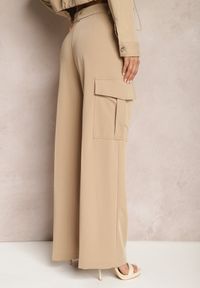 Renee - Beżowe Szerokie Spodnie High Waist w Eleganckim Stylu z Kieszeniami Cargo Dekanna. Okazja: na spotkanie biznesowe, na co dzień. Stan: podwyższony. Kolor: beżowy. Długość: długie. Styl: elegancki