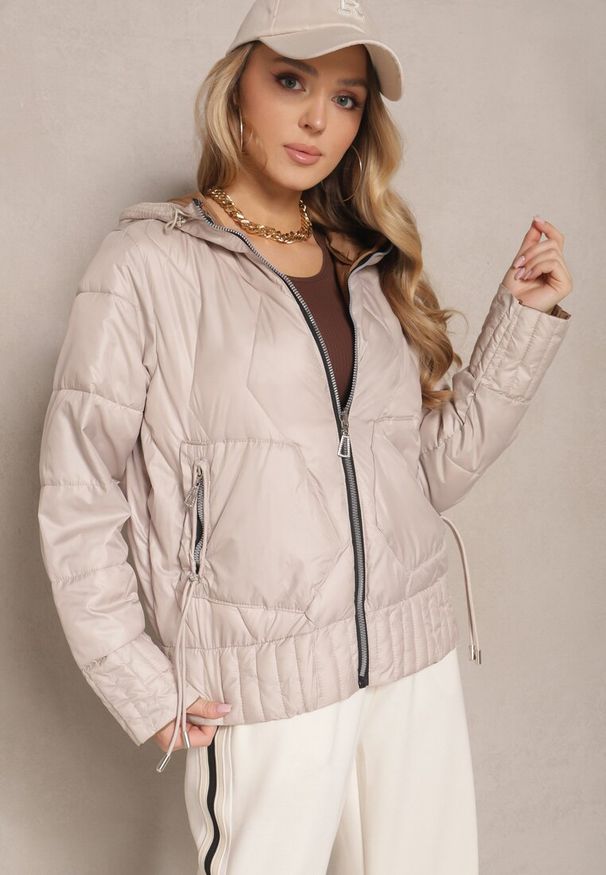 Renee - Beżowa Pikowana Kurtka Dwustronna z Kapturem Eravinea. Okazja: na co dzień. Typ kołnierza: kaptur. Kolor: beżowy. Materiał: jeans. Styl: elegancki, casual