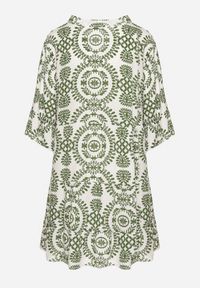 Born2be - Zielona Bawełniana Sukienka Rozkloszowana z Guzikami Janisse. Okazja: na co dzień. Kolor: zielony. Materiał: bawełna. Typ sukienki: rozkloszowane, proste. Styl: klasyczny, casual, elegancki #5