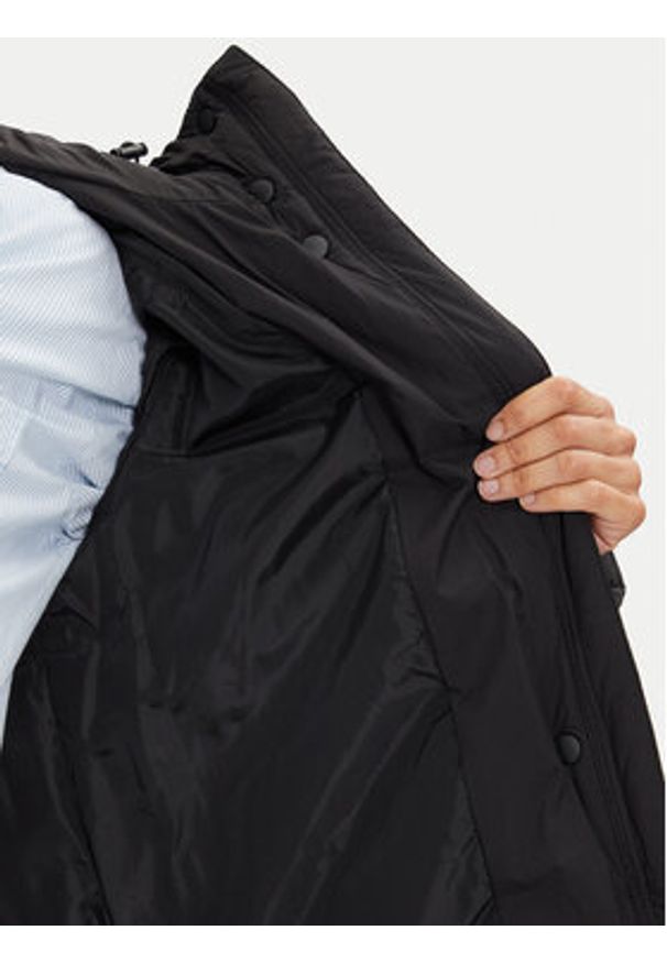 Calvin Klein Jeans Kurtka zimowa J20J224122 Czarny Relaxed Fit. Kolor: czarny. Materiał: syntetyk. Sezon: zima