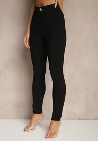 Renee - Czarne Legginsy High Waist z Wiskozą z Cyrkoniowym Guzikiem Naliselle. Okazja: na co dzień. Stan: podwyższony. Kolor: czarny. Materiał: wiskoza. Styl: elegancki, casual #3