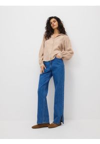 Reserved - Koszula z haftowanym wzorem - beżowy. Kolor: beżowy. Materiał: tkanina, wiskoza. Wzór: haft