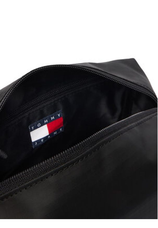 Tommy Jeans Kosmetyczka Tjm Daily Tech Washbag AM0AM13862 Czarny. Kolor: czarny. Materiał: materiał