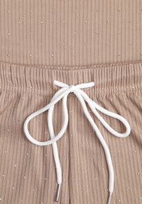 Born2be - Beżowy Komplet Oversize z Cyrkoniami T-shirt i Spodnie Arnatea. Kolor: beżowy. Wzór: aplikacja #4