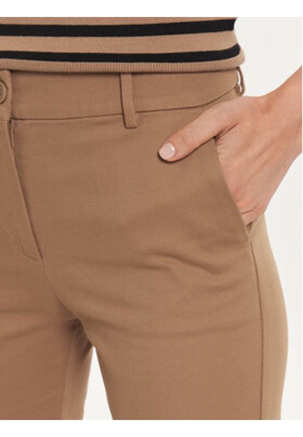 Sisley Spodnie materiałowe 45G2LE02X Brązowy Slim Fit. Kolor: brązowy. Materiał: bawełna