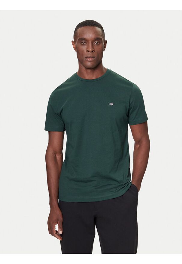 GANT - Gant T-Shirt Shield 2003184 Zielony Regular Fit. Kolor: zielony. Materiał: bawełna