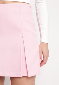 Born2be - Różowe Eleganckie Spódnico-Spodenki z Rozcięciem Jelrina. Kolor: różowy. Styl: elegancki