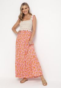 Born2be - Pomarańczowa Rozkloszowana Sukienka Maxi z Szydełkową Górą Sertona. Kolor: pomarańczowy. Materiał: tkanina. Długość rękawa: na ramiączkach. Długość: maxi #1