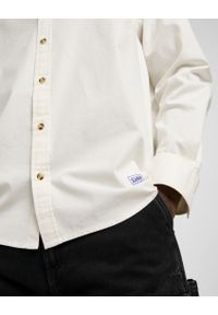 Lee - MESKA KOSZULA LEE NO POCKET BUTTON DOWN ECRU 112370478. Typ kołnierza: button down #2