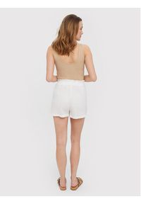 Vero Moda Szorty materiałowe Natali 10262930 Biały Regular Fit. Kolor: biały. Materiał: bawełna
