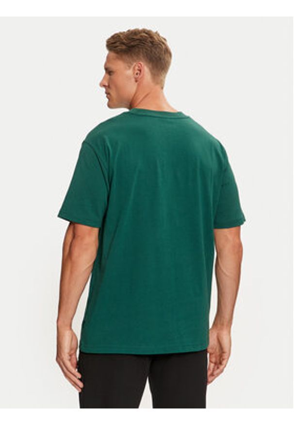 New Balance T-Shirt MT43556 Zielony Regular Fit. Kolor: zielony. Materiał: bawełna