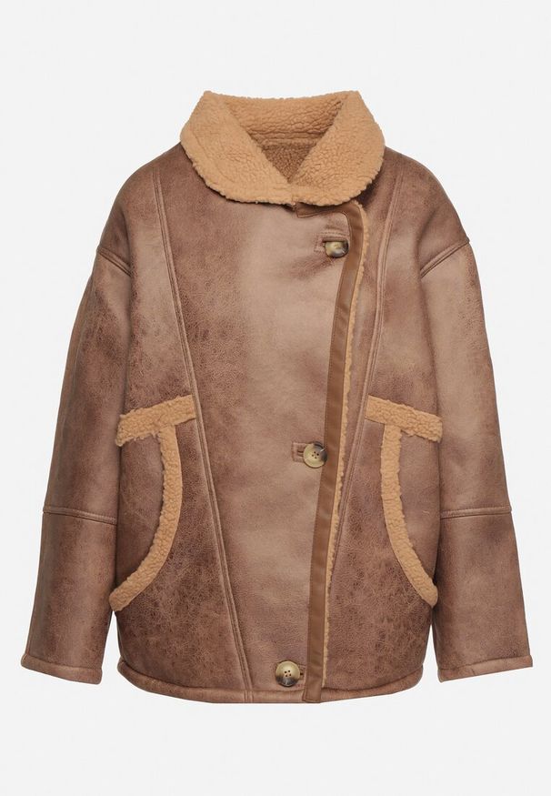 Born2be - Brązowa Kurtka Biker Oversize Zapinana na Guziki Ocieplana Futerkiem Nikiena. Kolor: brązowy. Materiał: futro. Długość rękawa: długi rękaw. Długość: długie. Styl: elegancki