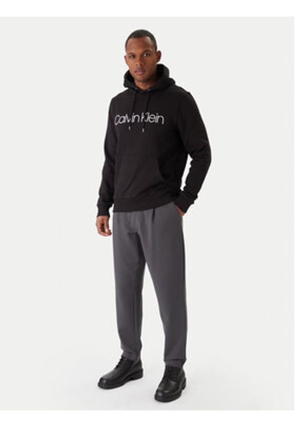 Calvin Klein Bluza Logo K10K104060 Czarny Regular Fit. Kolor: czarny. Materiał: bawełna