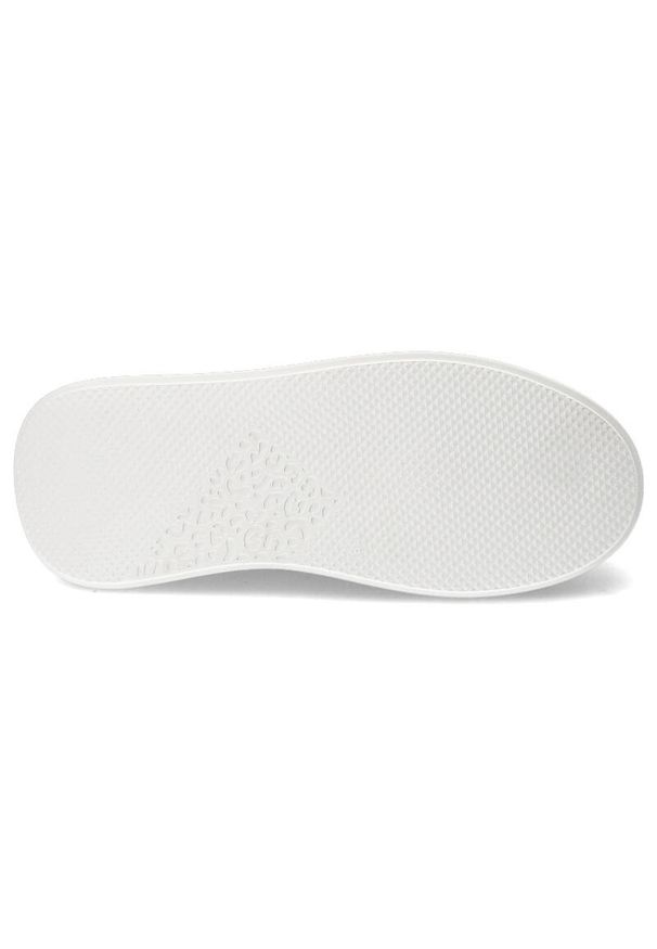 CheBello - Białe Sneakersy Chebello Stylowe Obuwie Damskie Na Platformie. Okazja: na uczelnię. Kolor: biały. Materiał: jeans, materiał. Wzór: aplikacja. Obcas: na platformie