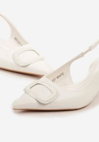 Renee - Białe Sandały na Szpilce Kaczuszce Slingback z Geometryczną Aplikacją Melanoriel. Nosek buta: otwarty. Kolor: biały. Wzór: aplikacja, geometria. Sezon: lato. Obcas: na szpilce. Wysokość obcasa: średni #5