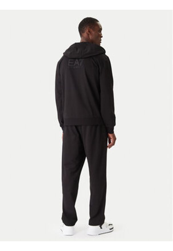 EA7 Emporio Armani Dres 7M000236 AF13512 UC001 Czarny Regular Fit. Kolor: czarny. Materiał: bawełna