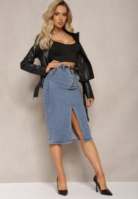 Renee - Niebieska Ołówkowa Spódnica Jeansowa z Rozcięciem i Paskiem z Saszetką Misitra. Kolor: niebieski. Materiał: jeans