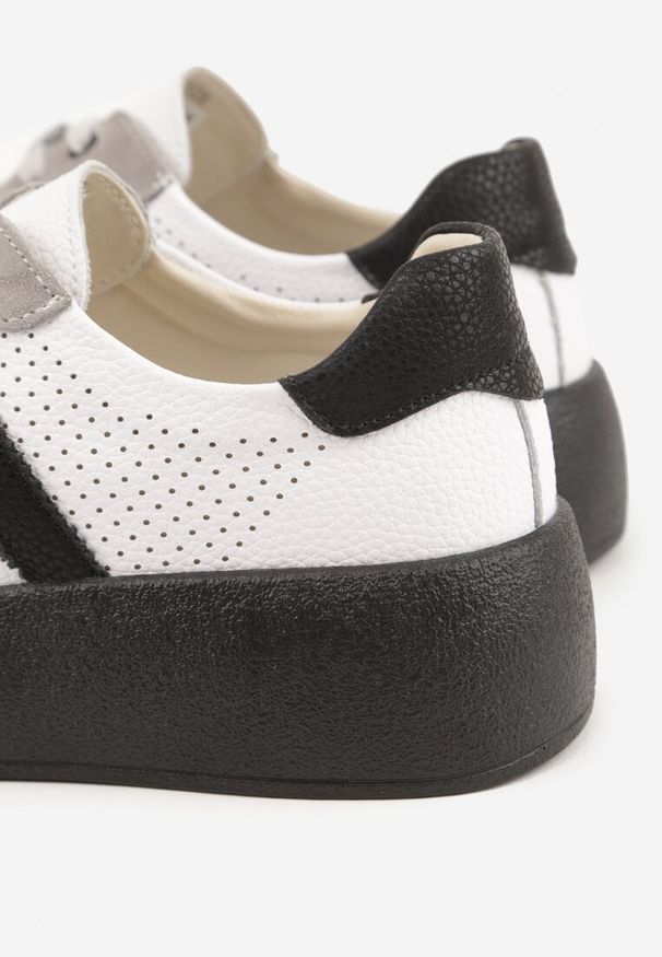 Renee - Biało-Szare Sneakersy ze Skóry Naturalnej na Platformie z Perforacją i Paskami Urevla. Okazja: na co dzień. Zapięcie: pasek. Kolor: biały. Materiał: skóra. Obcas: na platformie