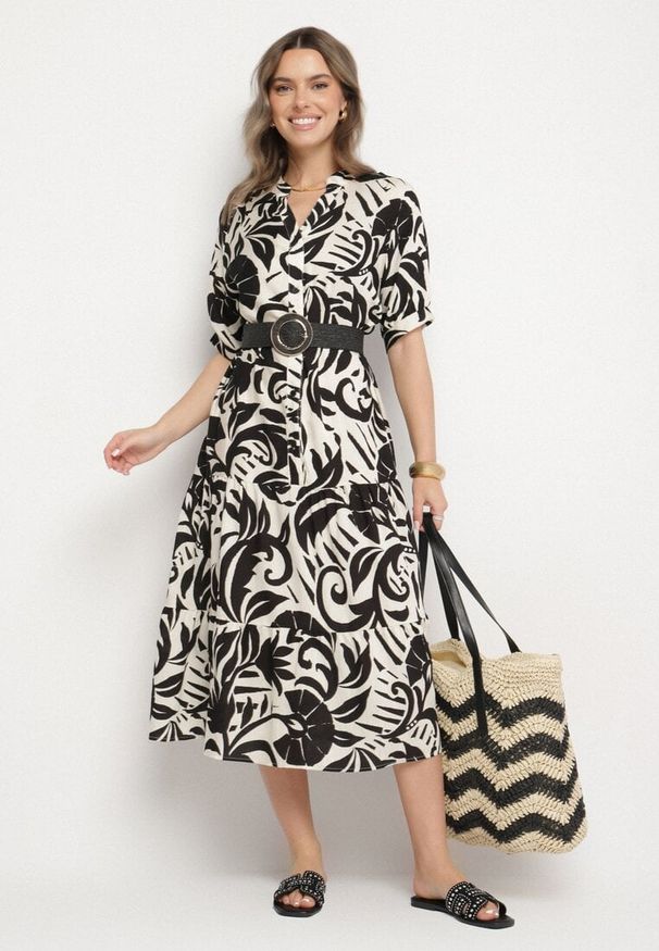 Born2be - Czarna Wiskozowa Rozkloszowana Sukienka z Falbaną Filindania. Okazja: na co dzień. Kolor: czarny. Materiał: wiskoza. Styl: elegancki, casual