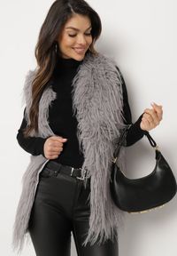 Born2be - Szara Kamizelka Futrzana ze Wsuwanymi Kieszeniami Venzira. Okazja: na co dzień. Kolor: szary. Materiał: futro. Wzór: aplikacja. Styl: casual, elegancki #4